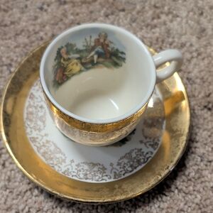 Crest O Gold 22K Teacup& Saucer. Vintage Souvenir